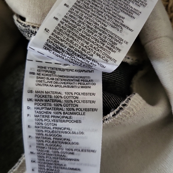 NWT Reebok MYT Hoodie Pullover Men's Size Medium Adjustable Hood & Side Pockets - Picture 6 of 7